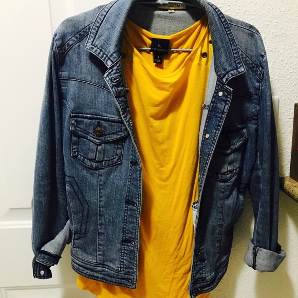 Short sleeves yellow top with decorative wholes--S - Picture 5 of 6